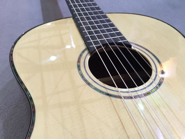 Guitarra clásica de madera contrachapada de abeto serie Winzz para estudiantes avanzados de 39 pulgadas (AC70H)